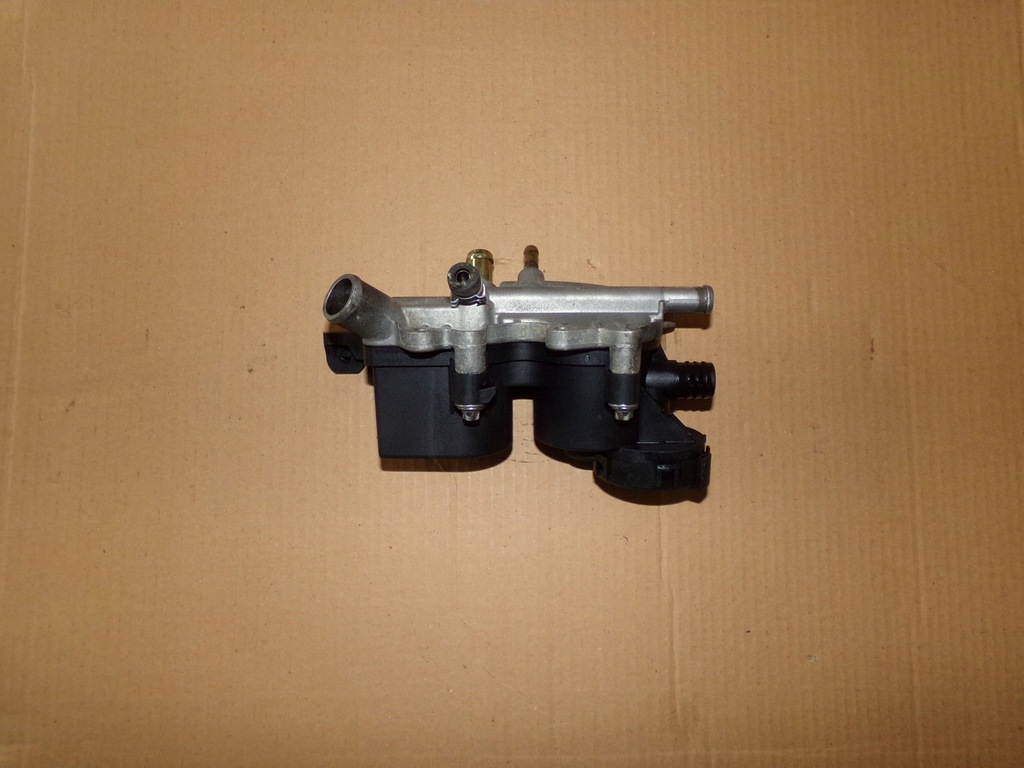 фото №1, Радіатор вихлопних газів pa66gf25m15 mercedes w169 2.0 cdi