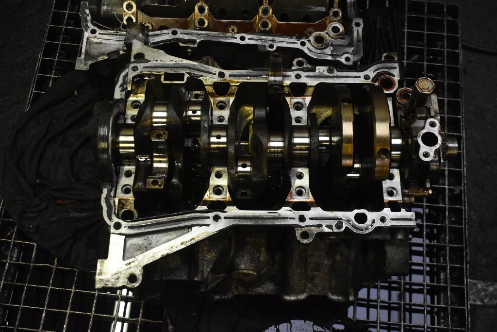 Блок низ  двигателя wał vq35 renault espace 4 iv 3.5 v6 241 km 02-06 Доставка