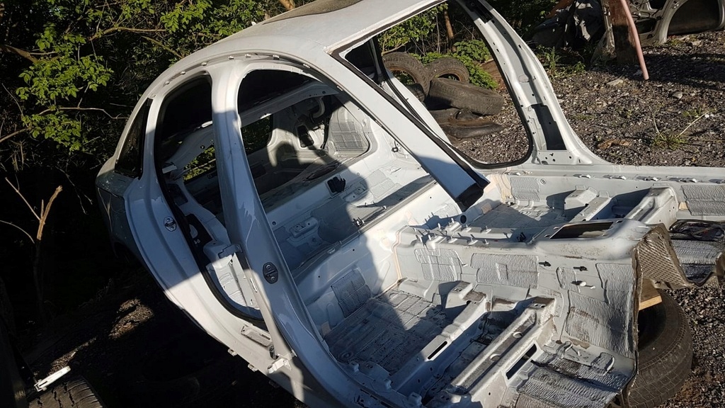 фото №1, Крыша четверть задняя audi a6 c7