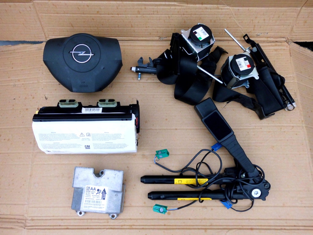 Konsla приборная панель приборная opel zafira b подушки безопасности оригинал 13206043 Недорого