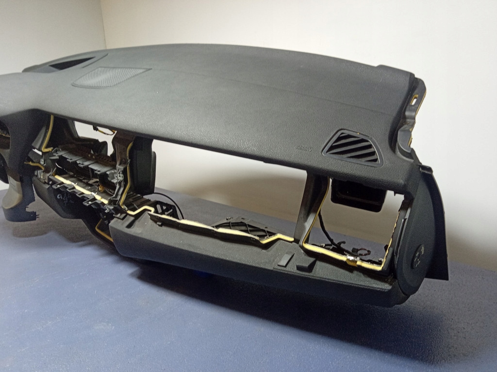 Bmw x6 e71 e72 приборная панель панель  подушки безопасности head up европа  70w1011 Доставка