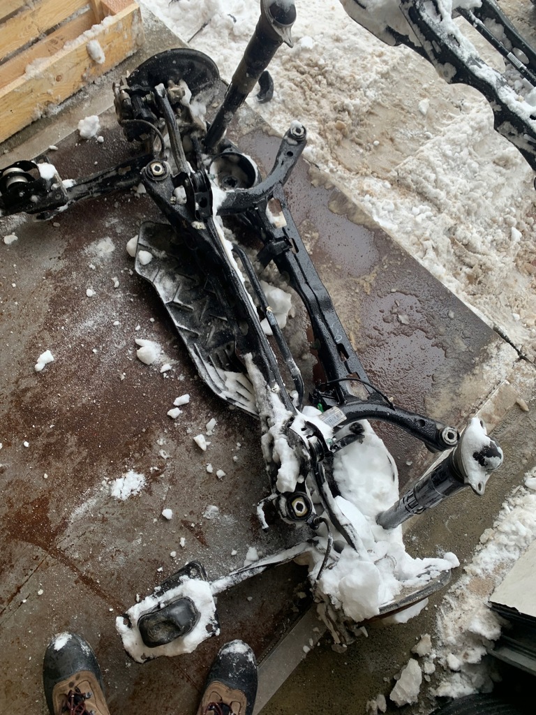 фото №5, Audi q3 83a поворотный кулак рычаги задняя левая