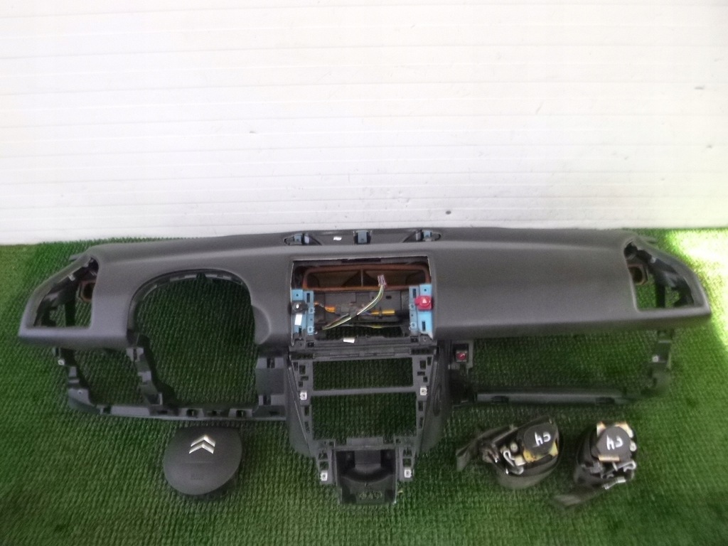 фото №1, Citroen c4 i 04- приборная панель консоль подушка безопасности ремни комплект