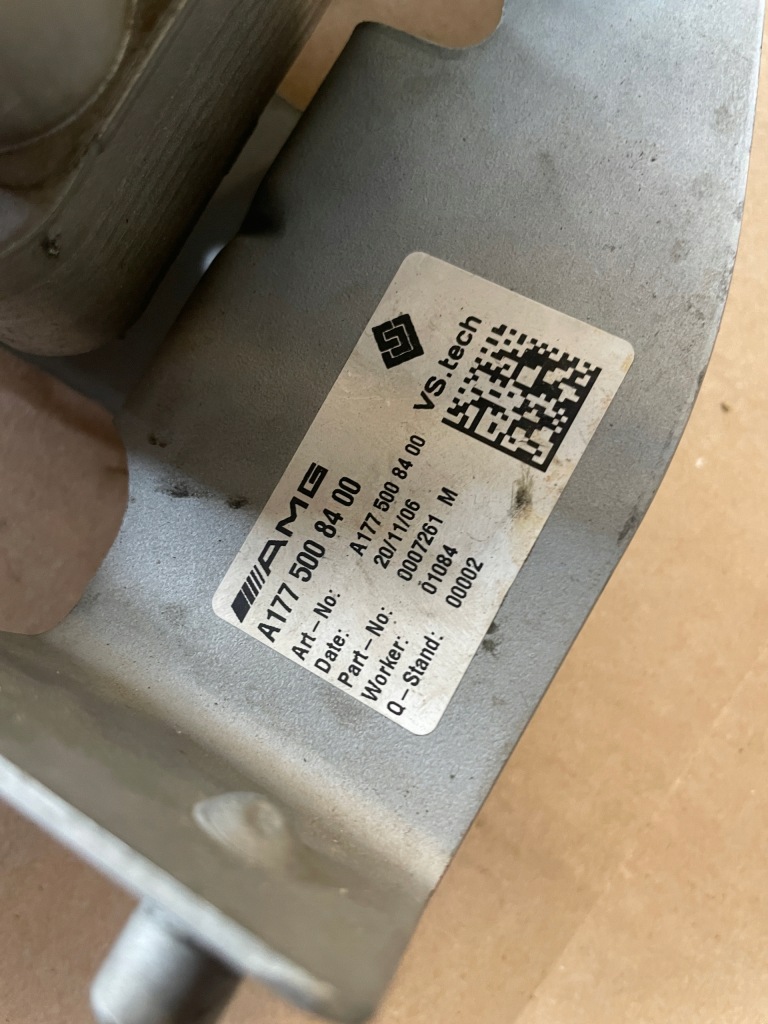 Mercedes a 177 a45 amg кронштейн радиатор в Украине