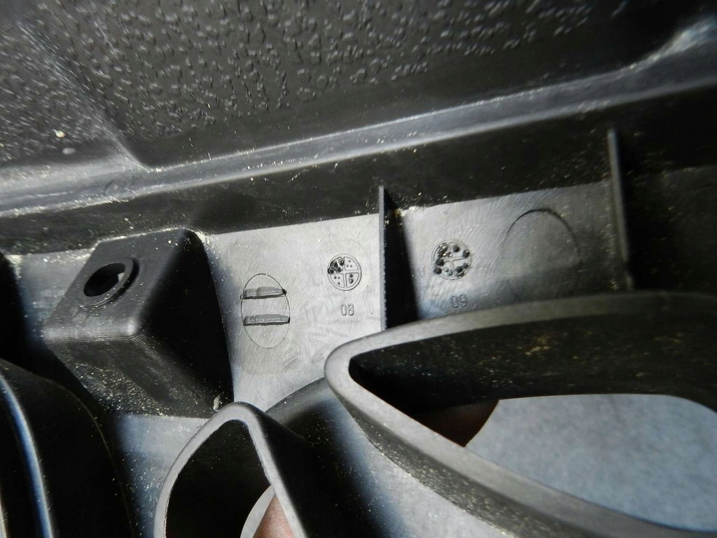 фото №8, Hyundai i30 i 07-09 решётка радиатора перед передняя 86351-2r000