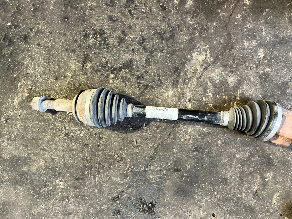 214 renault приводной вал правый  391002670r Доставка