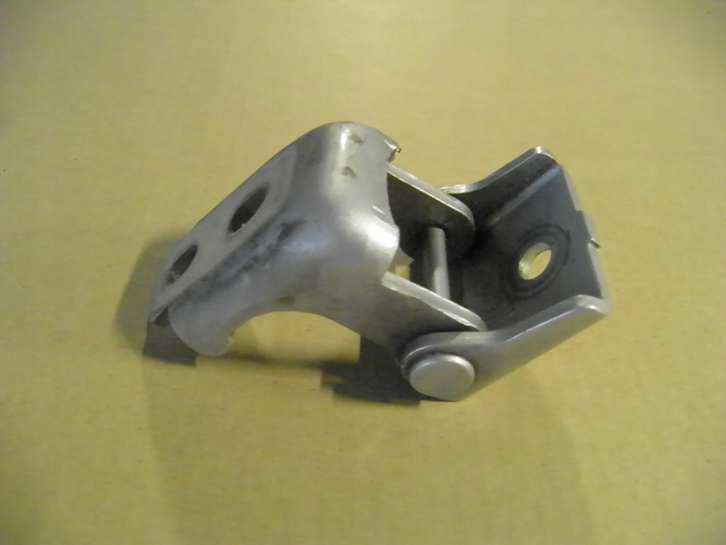 фото №1, Петля дверь renault 804200003r оригинальный номер