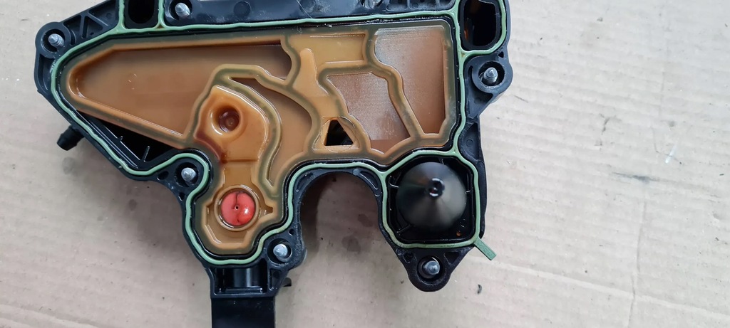 фото №9, A5 8w вентиляция картера сепаратор масла 2.0 tfsi 06k103495as a4 b9 8w q5