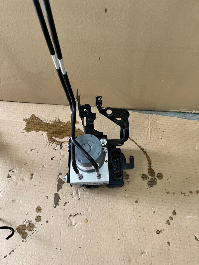 фото №1, Насос abs блок управления renault clio v 5 476604695r