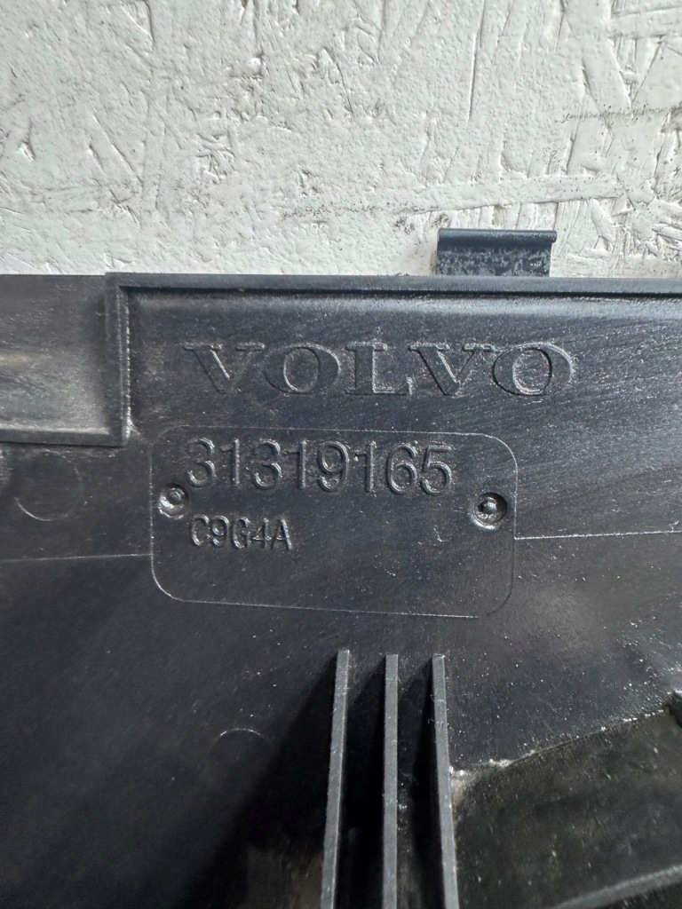 Вентилятор радиатора volvo v40 2 2012-2018r 1.6 d 31319165 Недорого