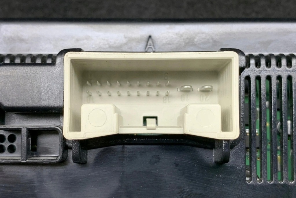 фото №8, Другое модули skoda yeti 5l 3t0907044ce 2.0l дизель 2015