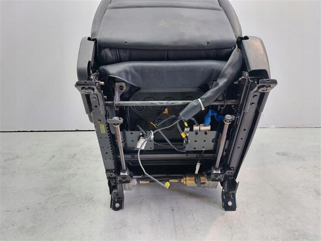 фото №8, Сиденья комплект ssang yong rexton кожа czarna дисплей tv