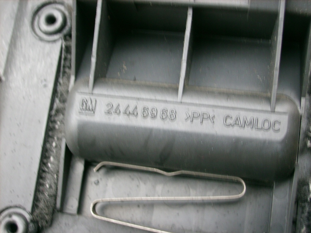 Заглушка бардачка багажника правая opel signum 24461283 в Украине