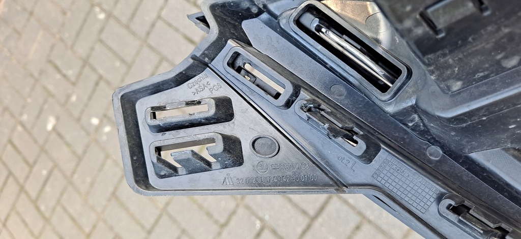 фото №10, Решётка радиатора skoda octavia iv 5e повреждённый