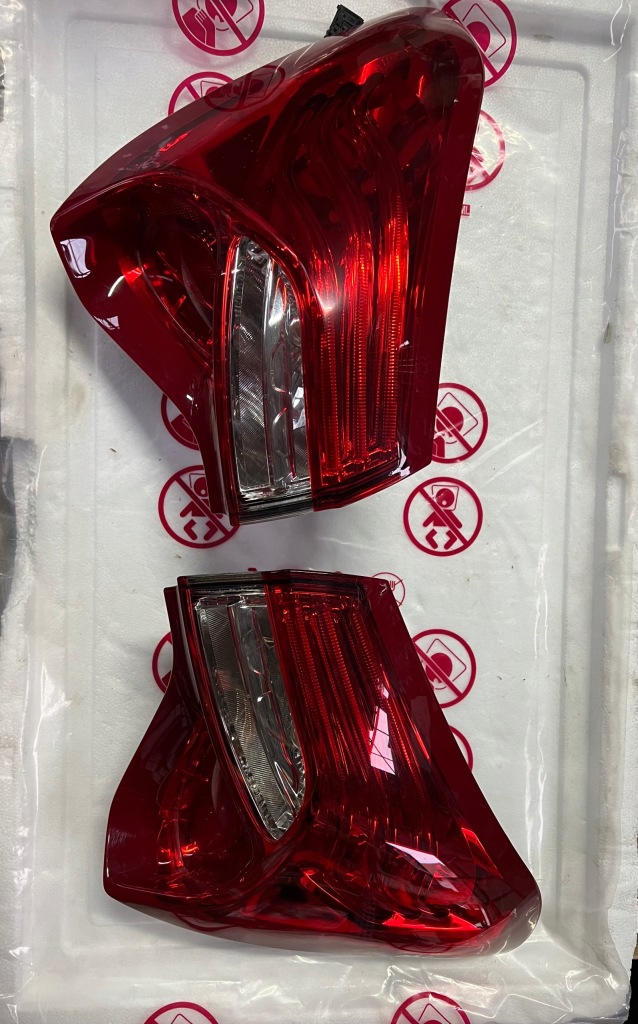 фото №1, Citroen ds5 ds 5 лампа левая правая 9803167880