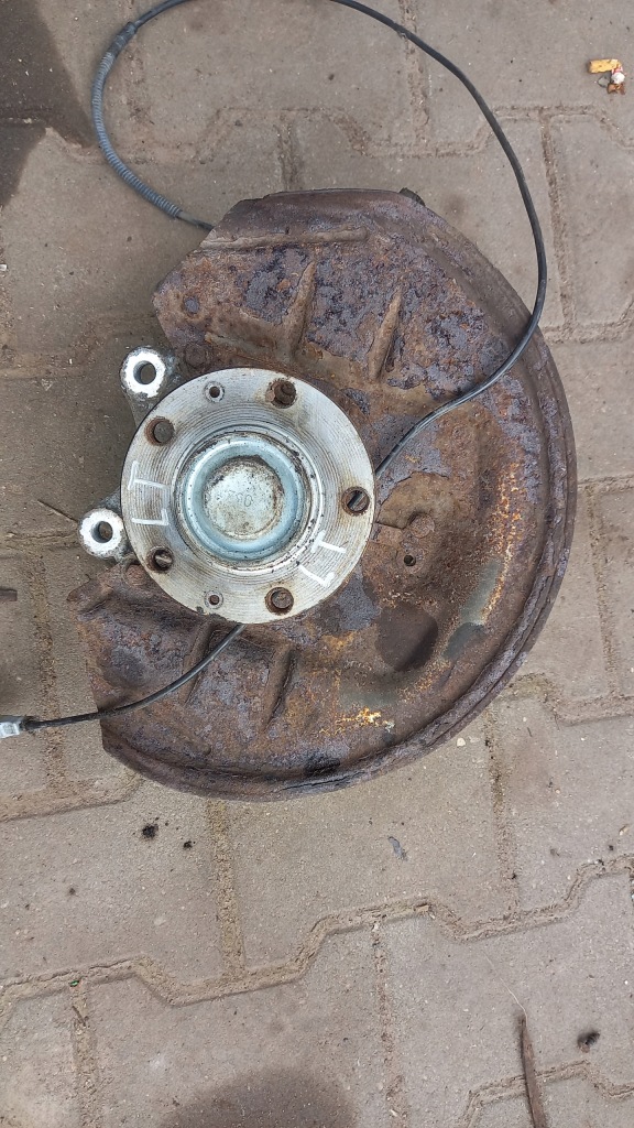 фото №1, Поворотний кулак ліва задня peugeot 407 08r 2.0hdi kombi