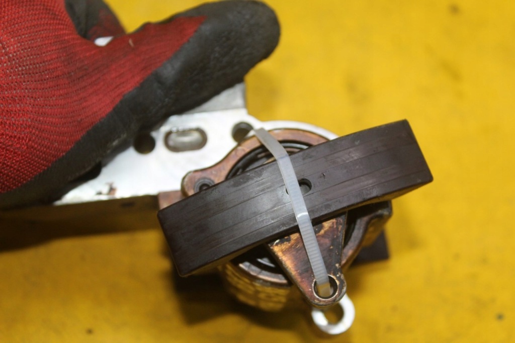 Натяжитель распределительного вала audi a6 c5 a4 b5 passat b5 ack amx 078109088c Недорого