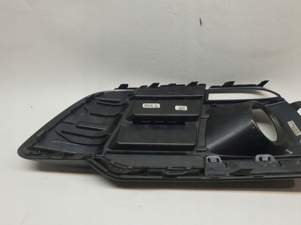 Audi q5 2 s-line 16-20 80a решётка w бампер перед правая 80a807682e Оригинал