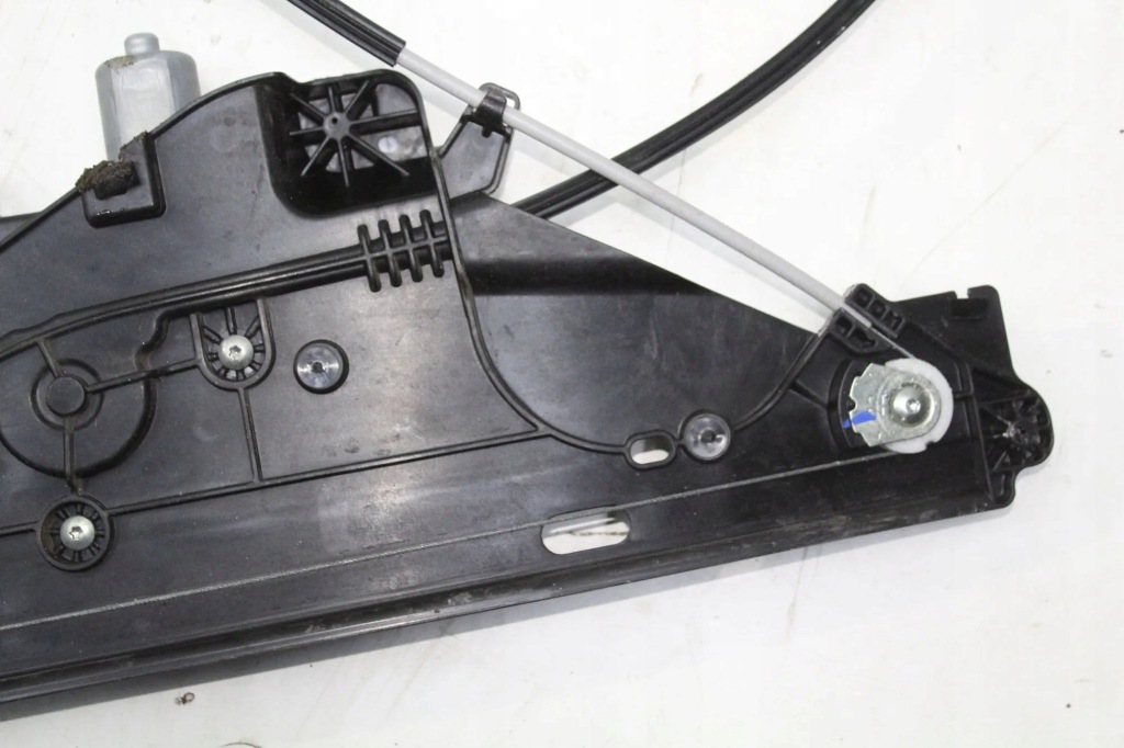 Подъемник стекло правых передних дверь opel mokka 9828130680 1.2l бензиновый Цена