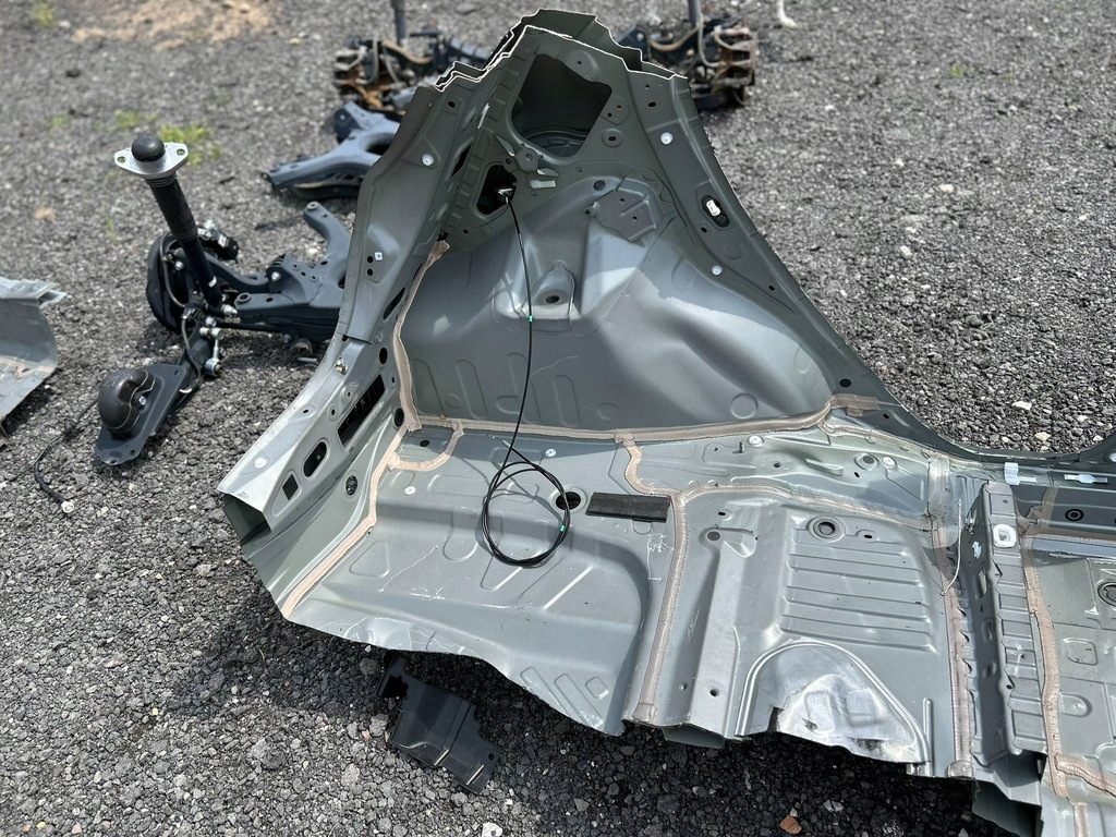 фото №5, Aygo x четверть порог крыло задний задняя левая левый задняя доставка !!!