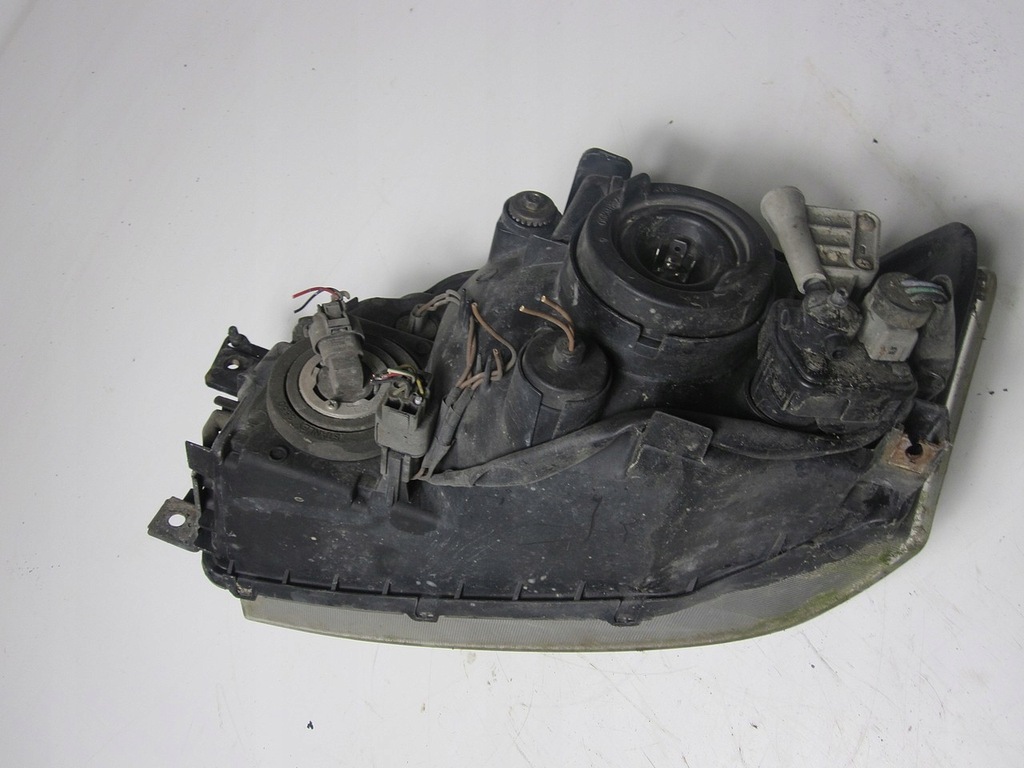 фото №5, Лампа передня права mitsubishi space runner 99r