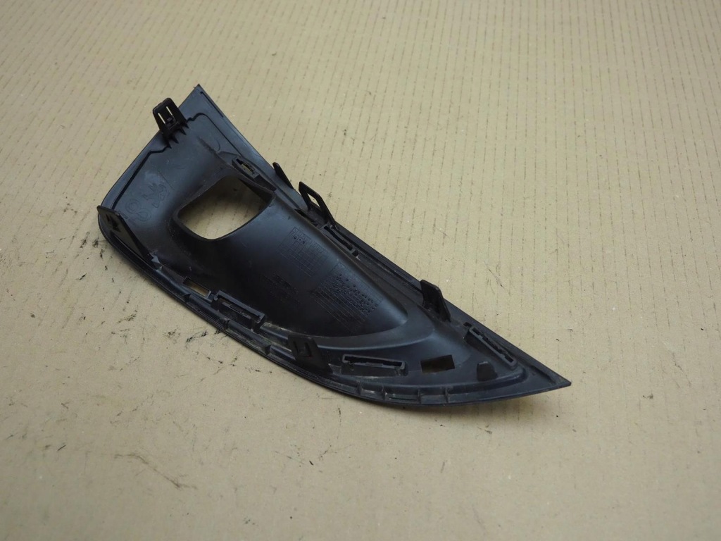 Решётка w бампер правая peugeot 3008 2 9815692777d Доставка