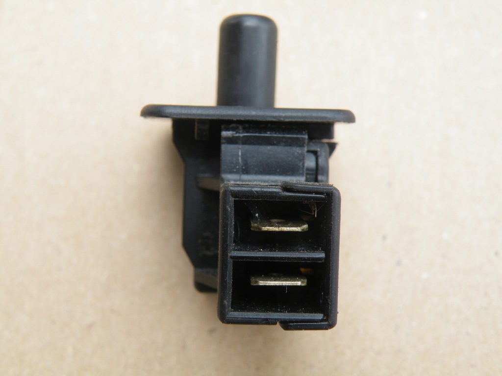 фото №7, Mercedes w210 датчик открывания дверь концевик 2028202110