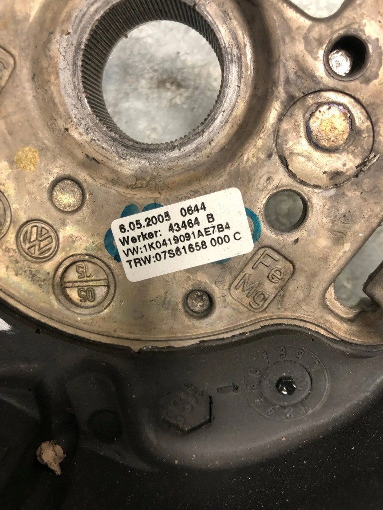 фото №8, Повітропровід шкіра мультифункція vw touran 1k0419091a