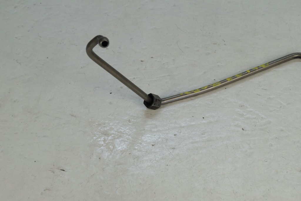 Audi a4 b7 2.0 tdi трубка смазки turbo Недорого