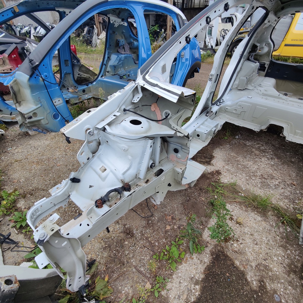 фото №3, Citroen c3 iii порог блок двигателя правый ewpb