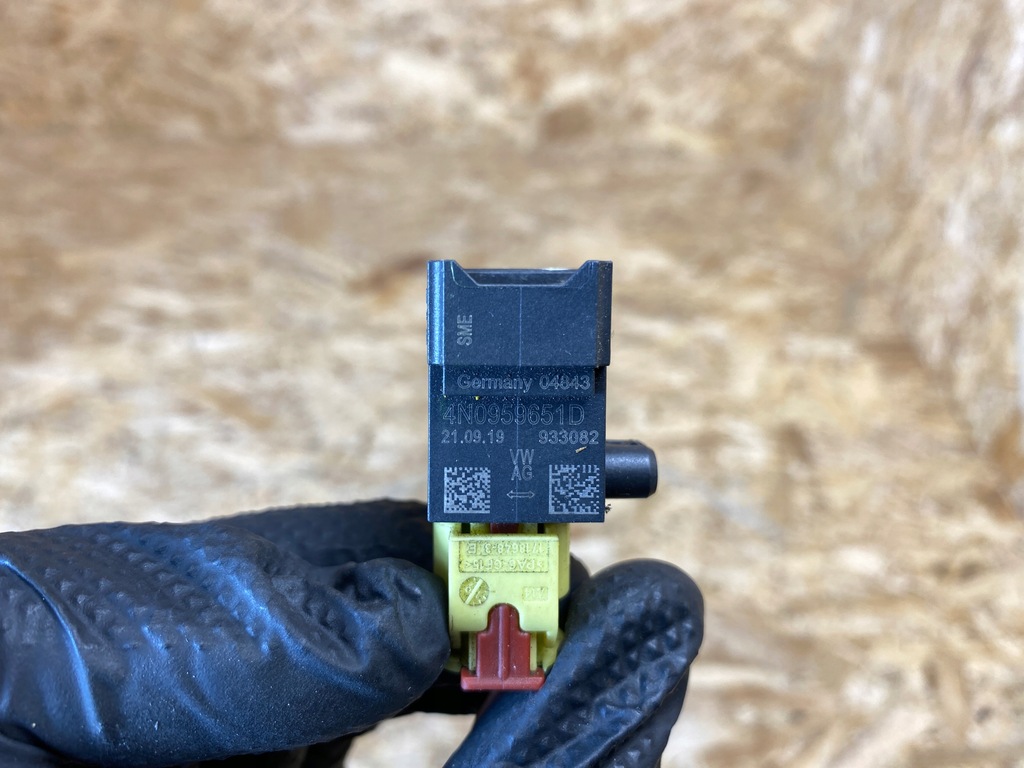 фото №9, Датчик удару штекер vw audi porsche 4n0959651d