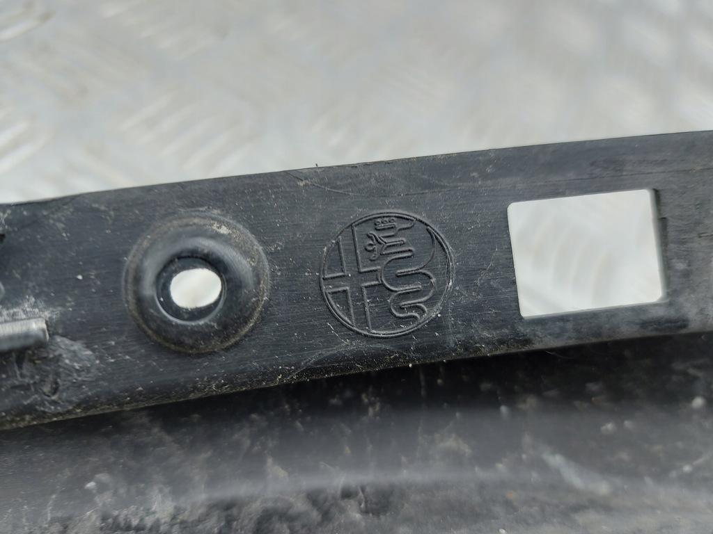 фото №12, Бампер задній alfa romeo giulia veloce накладка dół задня дифузор 156140882