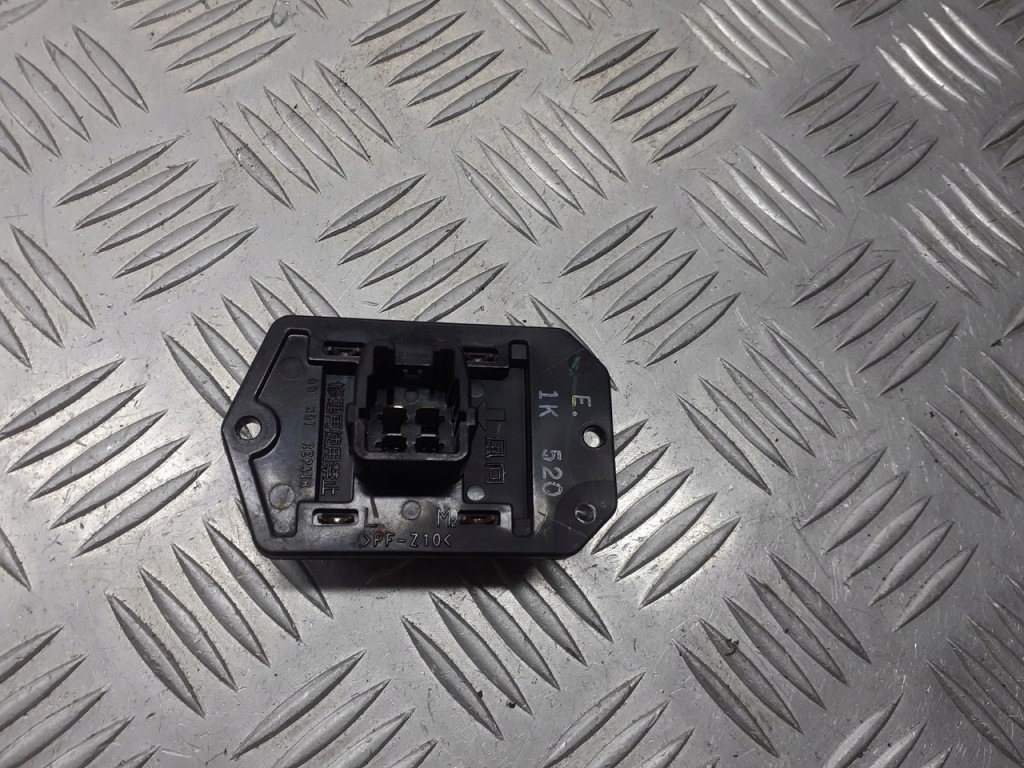 фото №1, Резистор резистор вентилятор toyota corolla e15 1.4 d4d x