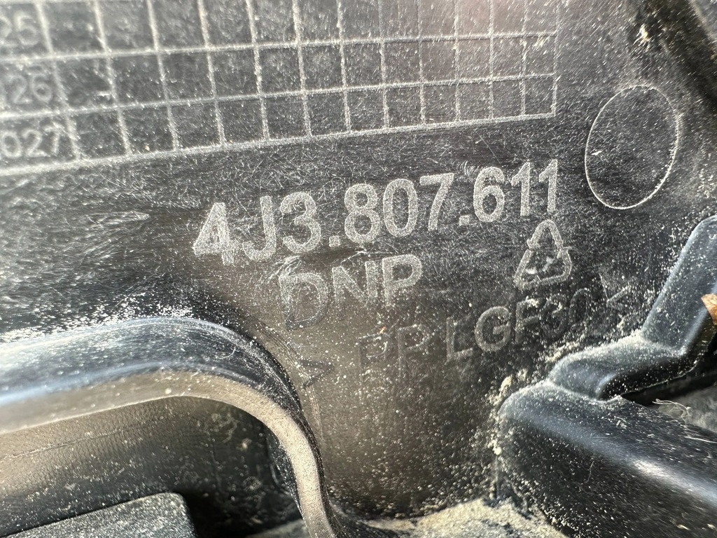 фото №10, Audi e-tron gt rs бампер перед передний 4j3