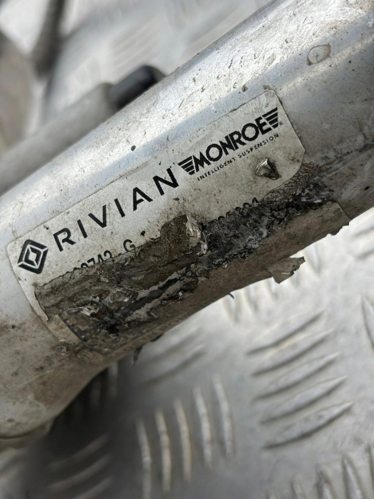 Rivian r1t r1s амортизатор задний  левый правый c200001904-g в Украине
