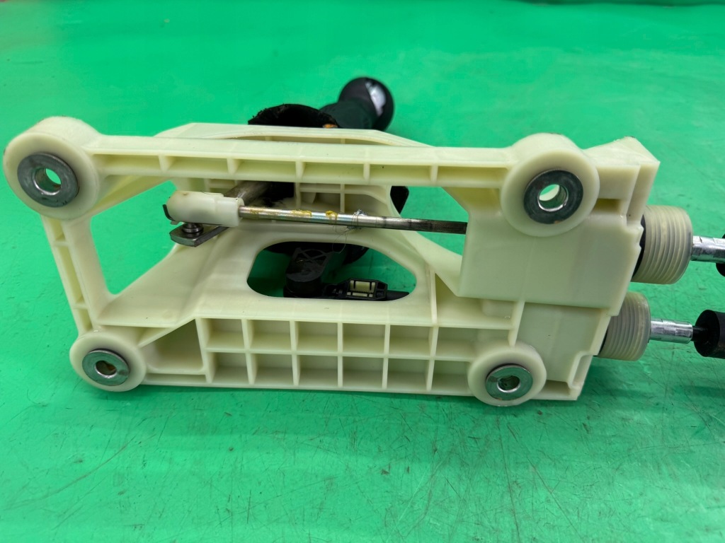 Купить Тросы трос переключения передач + кулиса  5b suzuki swift iv mk6 1.3b 05-10