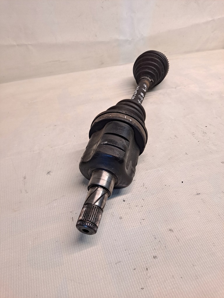 Приводной вал левая daewoo tacuma 1.8b с Разборки