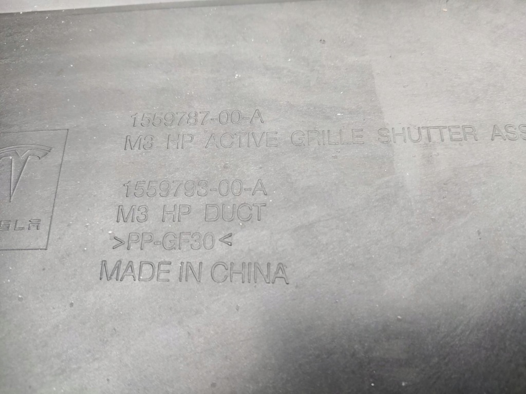 Комплект радиатор радиатор вентилятор tesla model 3 рестайлинг  2023-2026 Цена