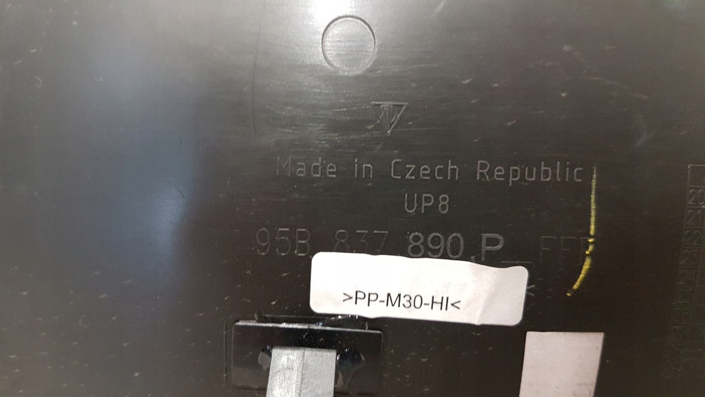 фото №12, Молдинг нижня двері правий перед porsche macan