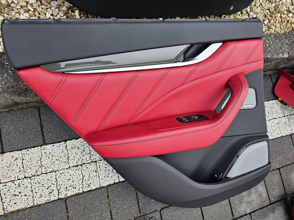 фото №10, Maserati levante середина сидіння заднє сидіння обшивки idealny!