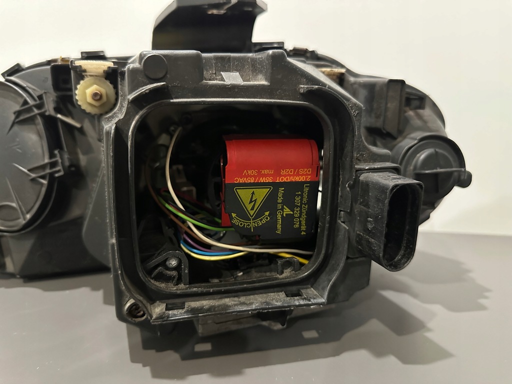 фото №11, Audi a3 8p лампа права ксенон europa 8p0941004d