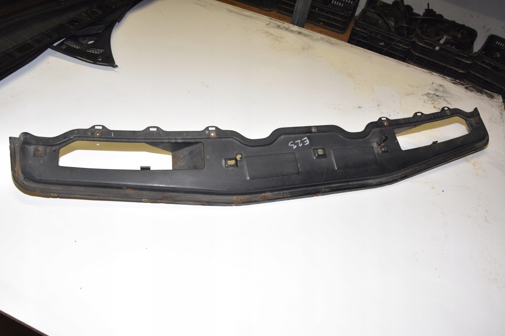 фото №1, Bmw e23 захист жабо капот омивача