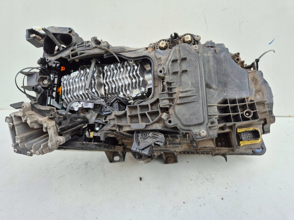 Scania s r 2017- full led левый фара фара правый  2655848 повреждённая Цена