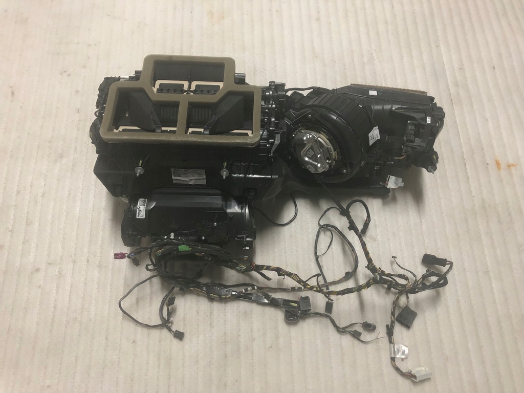 фото №1, Bmw x3 g01 6843809 обігрівач