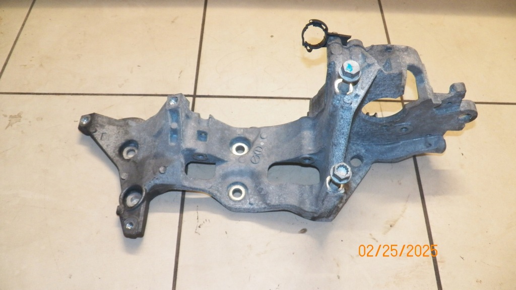 Купить Основание генератора audi a3 8v 2.0 tdi 04l903143b