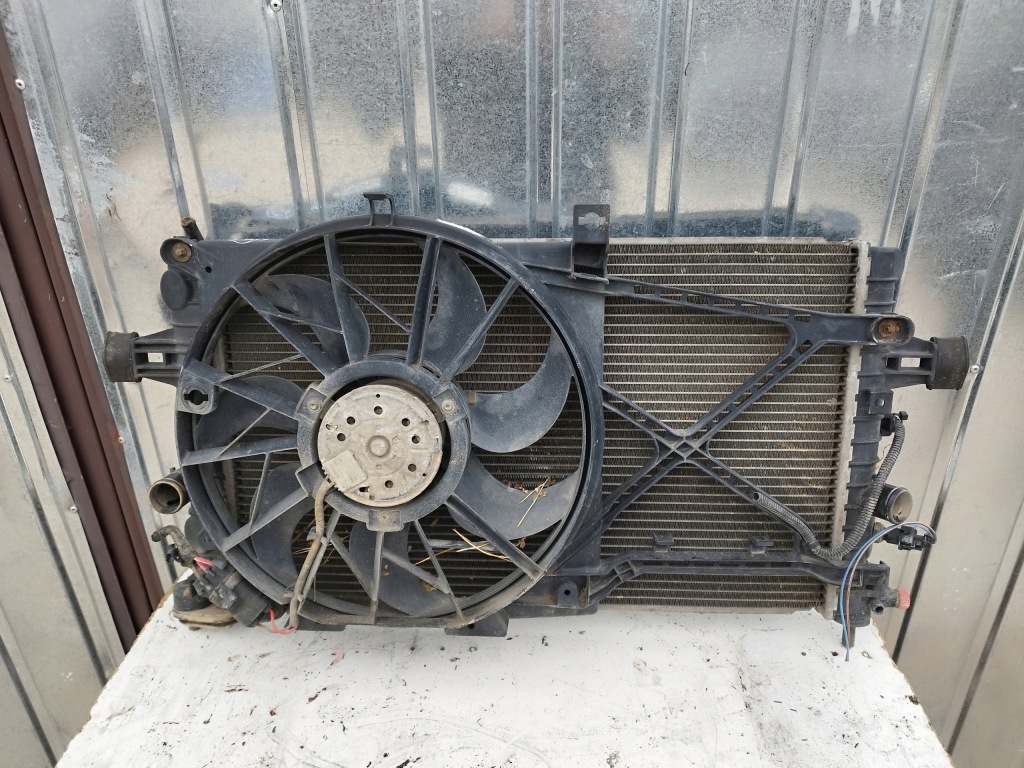 Купить Радиатор воды + вентилятор opel astra h 3 zafira b 1.6 бензин