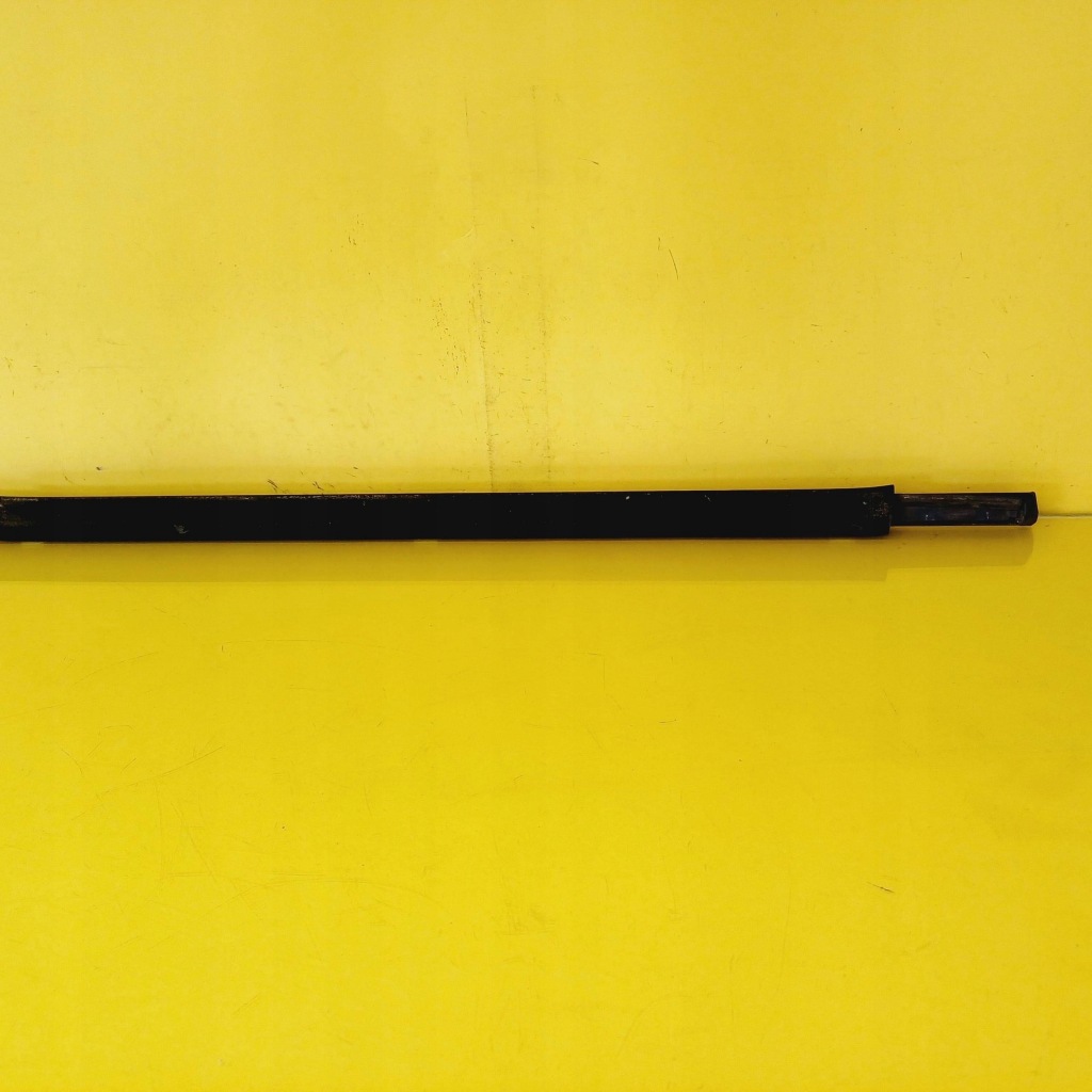 Молдинг ущільнювач лівий задній mercedes benz e w210 седан nr142 Київ