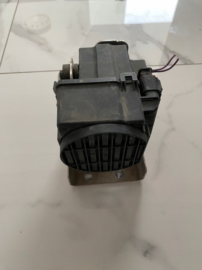 фото №1, Jaguar ipace i-pace 2020 x590 сигнал динамик