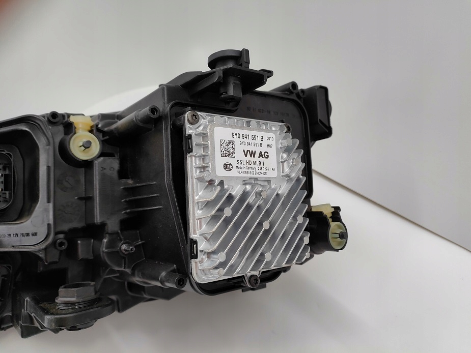 фото №11, Kpl лампа перед led 761941082d vw touareg iii 18^