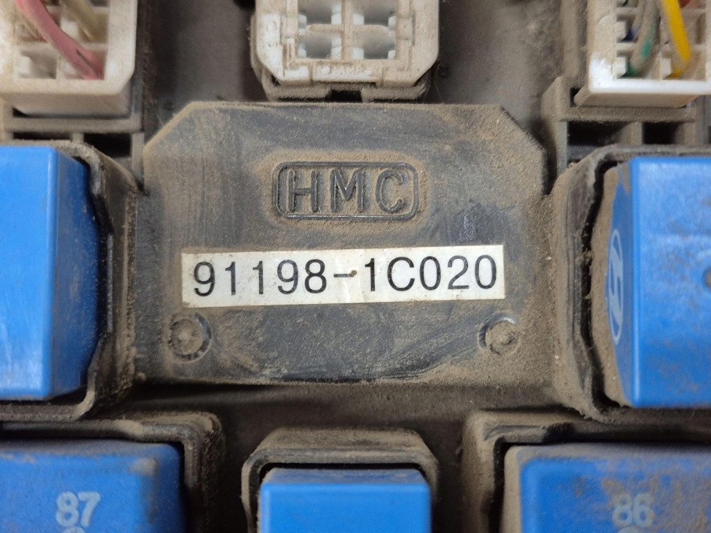 Hyundai getz рестайлинг  05-11 коробка предохранителей 91198-1c020 в Украине